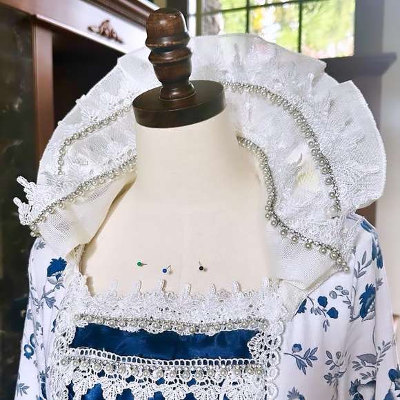 STUNNING, ONE OF A KIND, HANDMADE MARIE ANTOINETTE COSTUME! SIZE 6-8 Medium - Picture 5 of 9